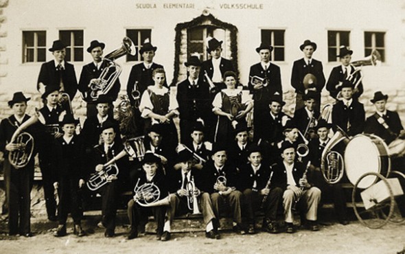 Die Musikkapelle Innerpfitsch um 1951 Die Musikkapelle Innerpfitsch um 1951